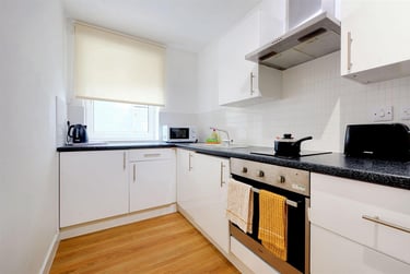 1 bed studio, Oxford Street, City Centre, Leicester, LE15XA - Image 3